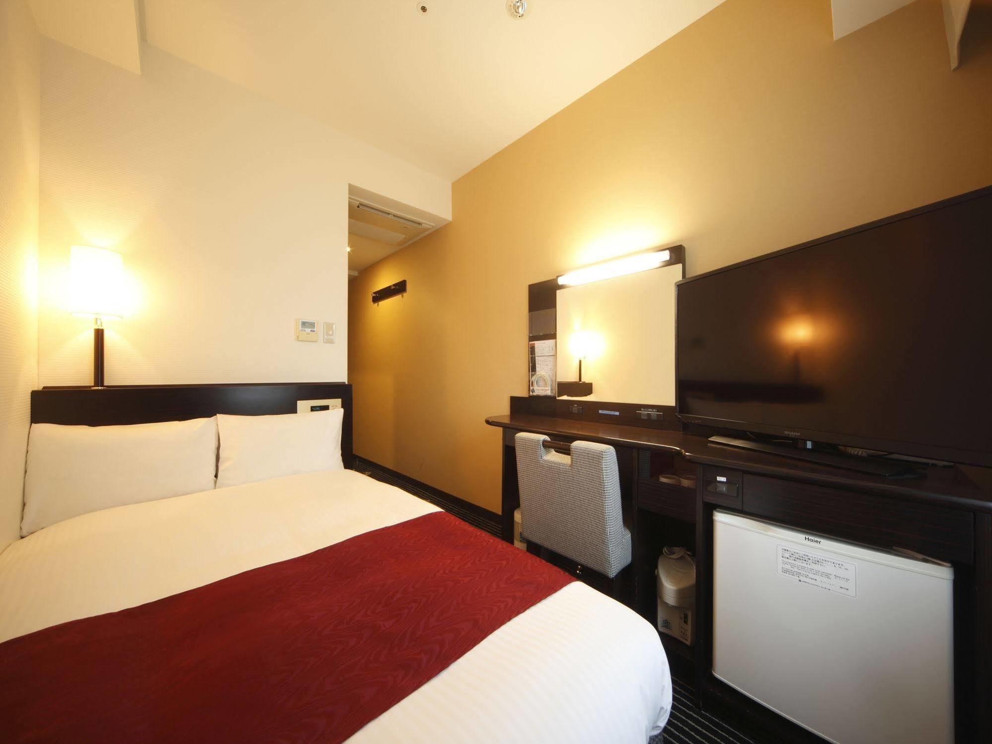 Apa Hotel Sendai Eki Itsutsubashi Kültér fotó